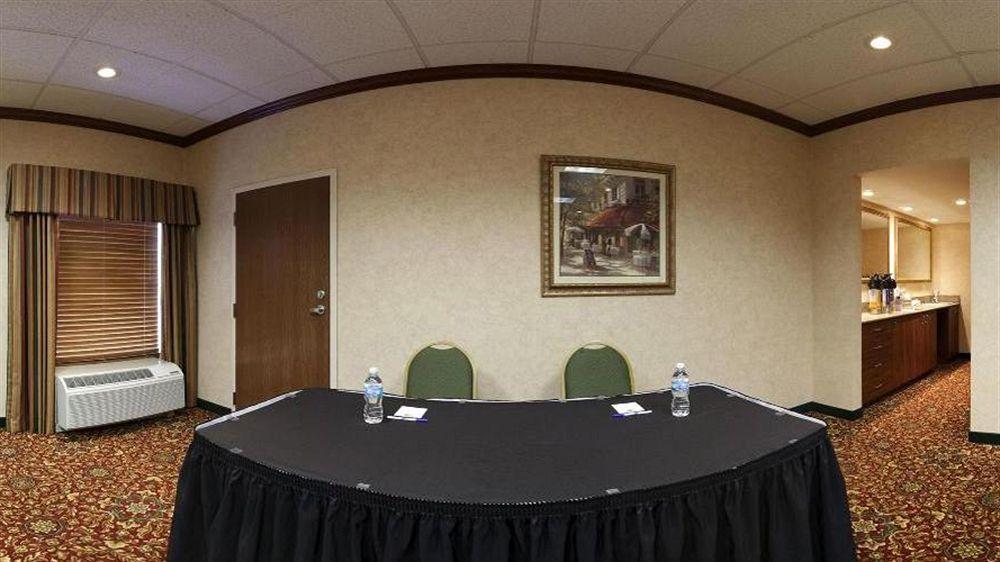 Express & Dayton-huber Heights, An Ihg Hotel 3*