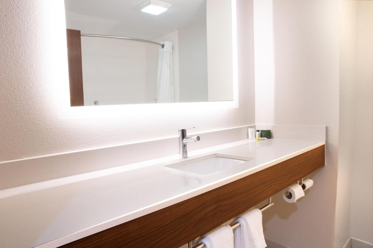 Hotel Express & Dayton-huber Heights, An Ihg Huber Heights