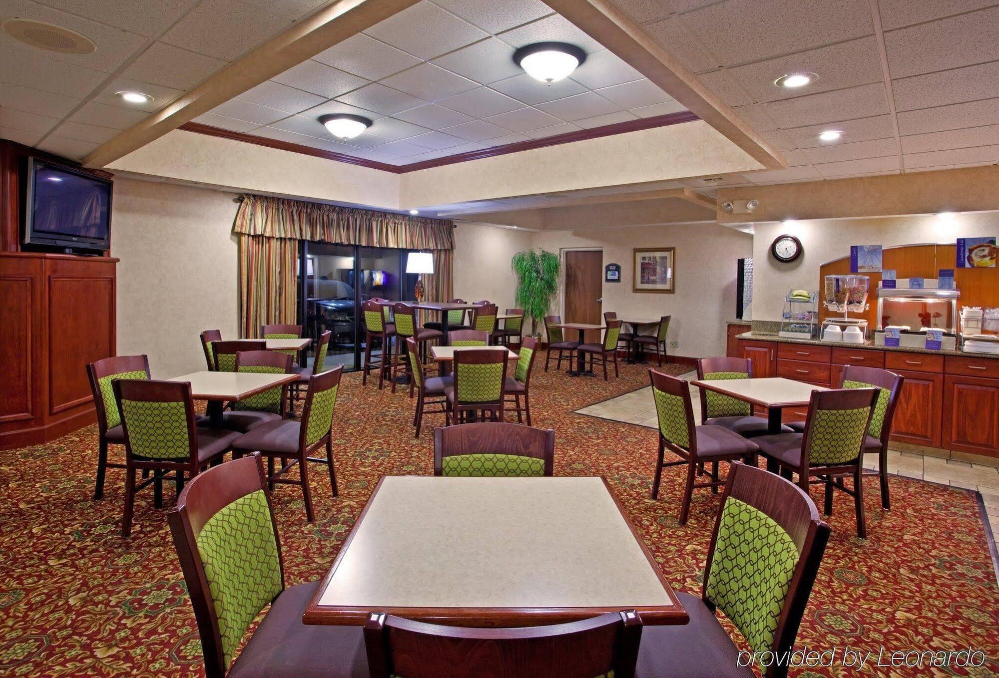 Express & Dayton-huber Heights, An Ihg Hotel 3*